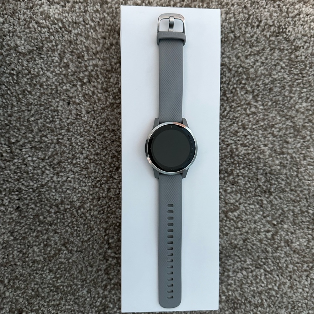 Garmin Vivoactive 4s Smartwatch